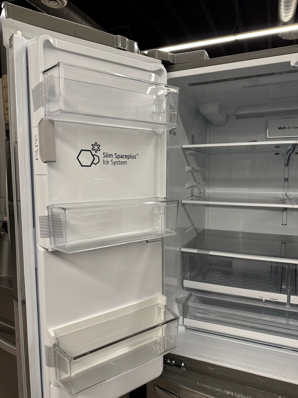 LG 36” French Door Fridge with Water Dispenser - LRFS28XBS (1 YEAR MANUFACTURER WARRANTY)