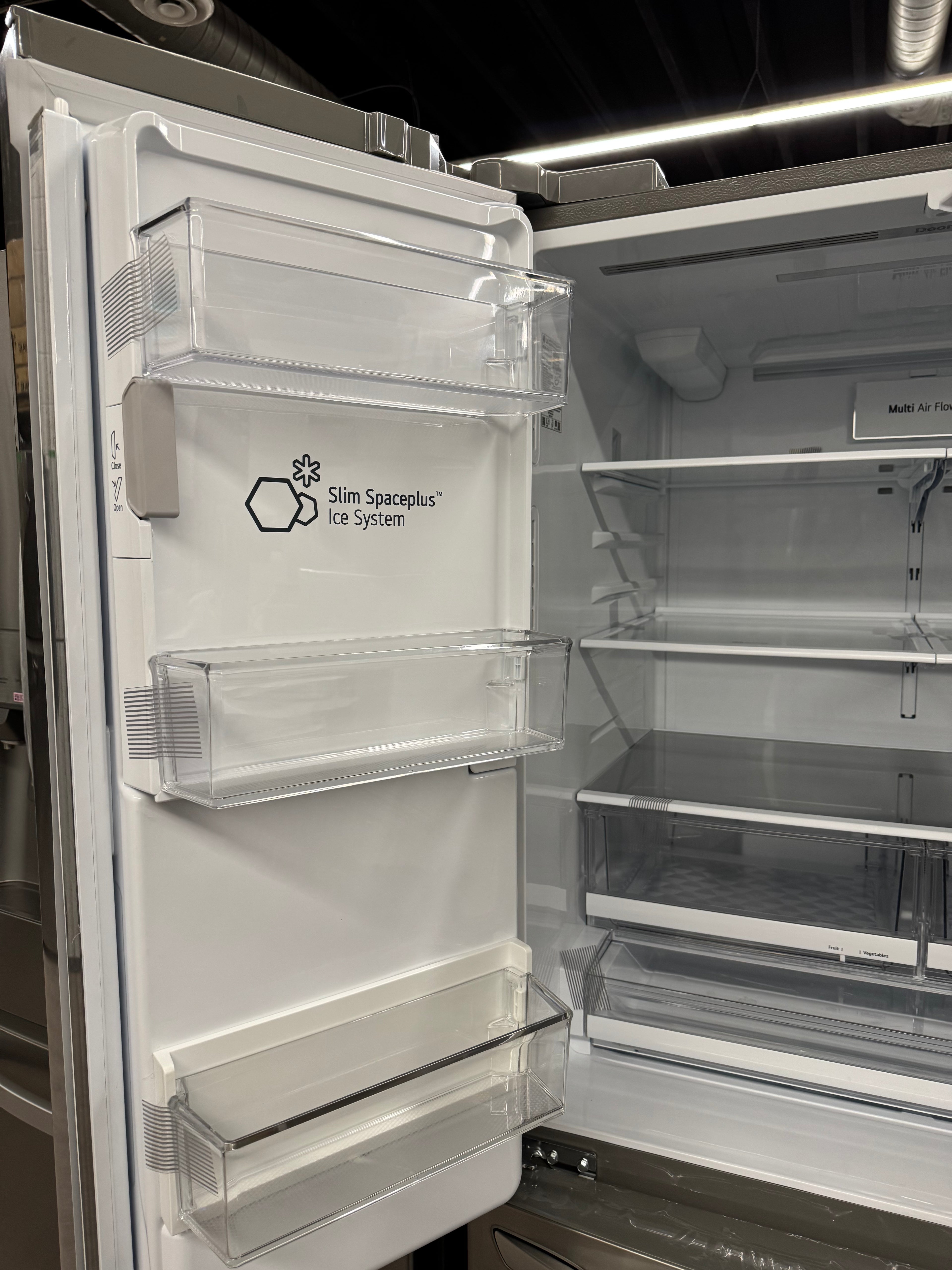 LG 36” French Door Fridge with Water Dispenser - LRFS28XBS (1 YEAR MANUFACTURER WARRANTY)