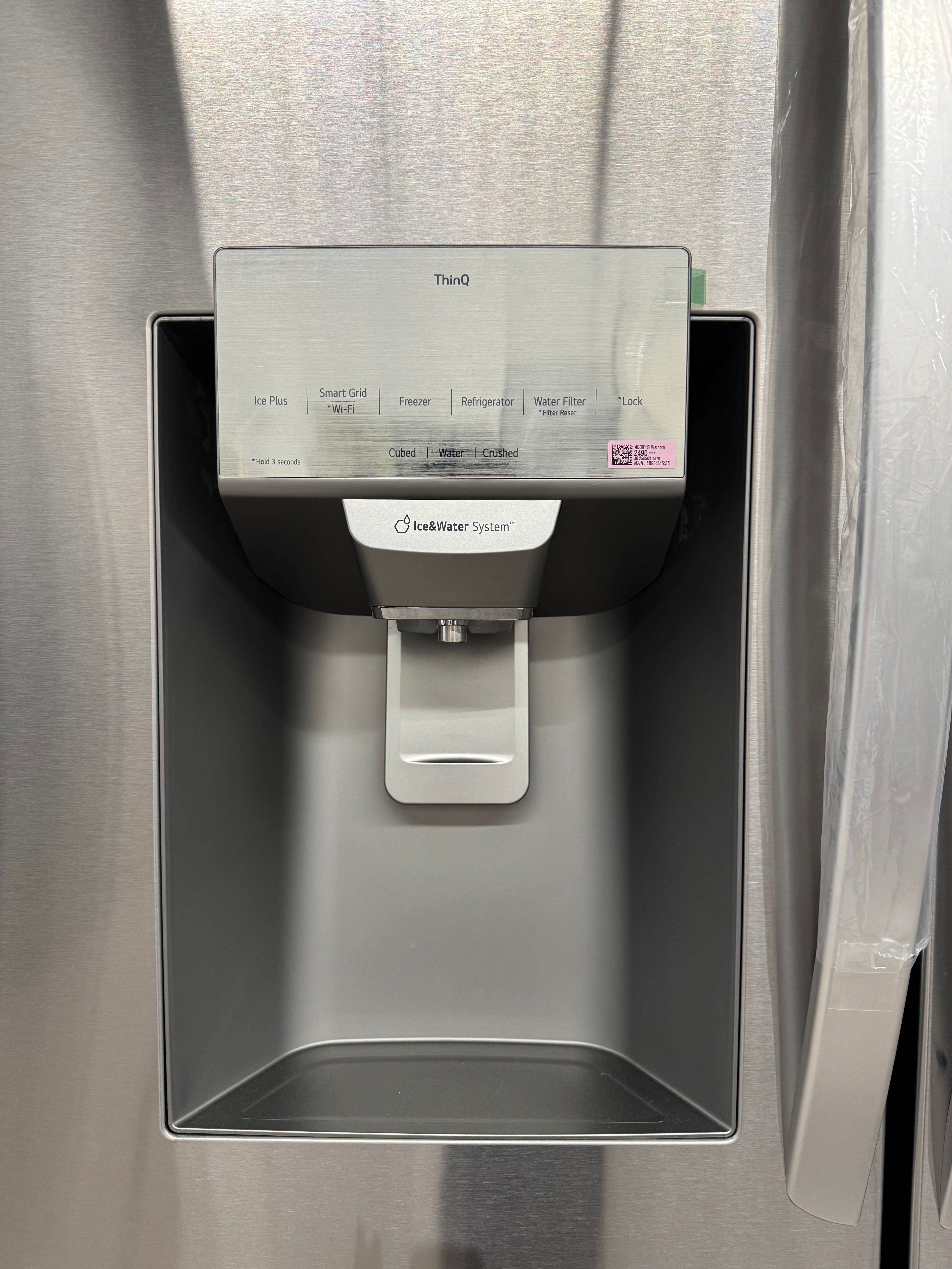 LG 36” French Door Fridge with Water Dispenser- LRFS28XBS (1 YEAR MANUFACTURER WARRANTY)