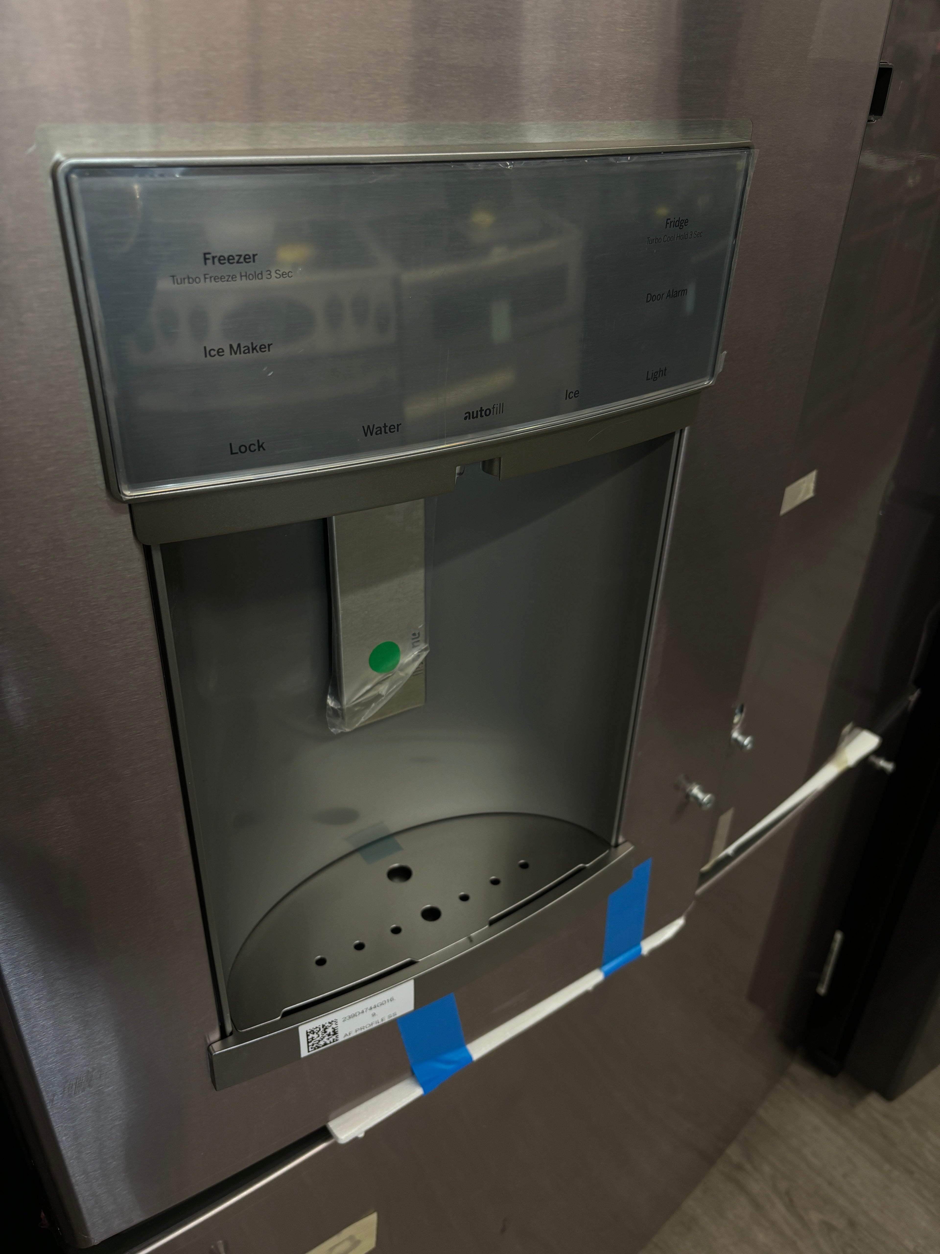 OPEN BOX - GE 36" French Door with Water Dispenser Refrigerator