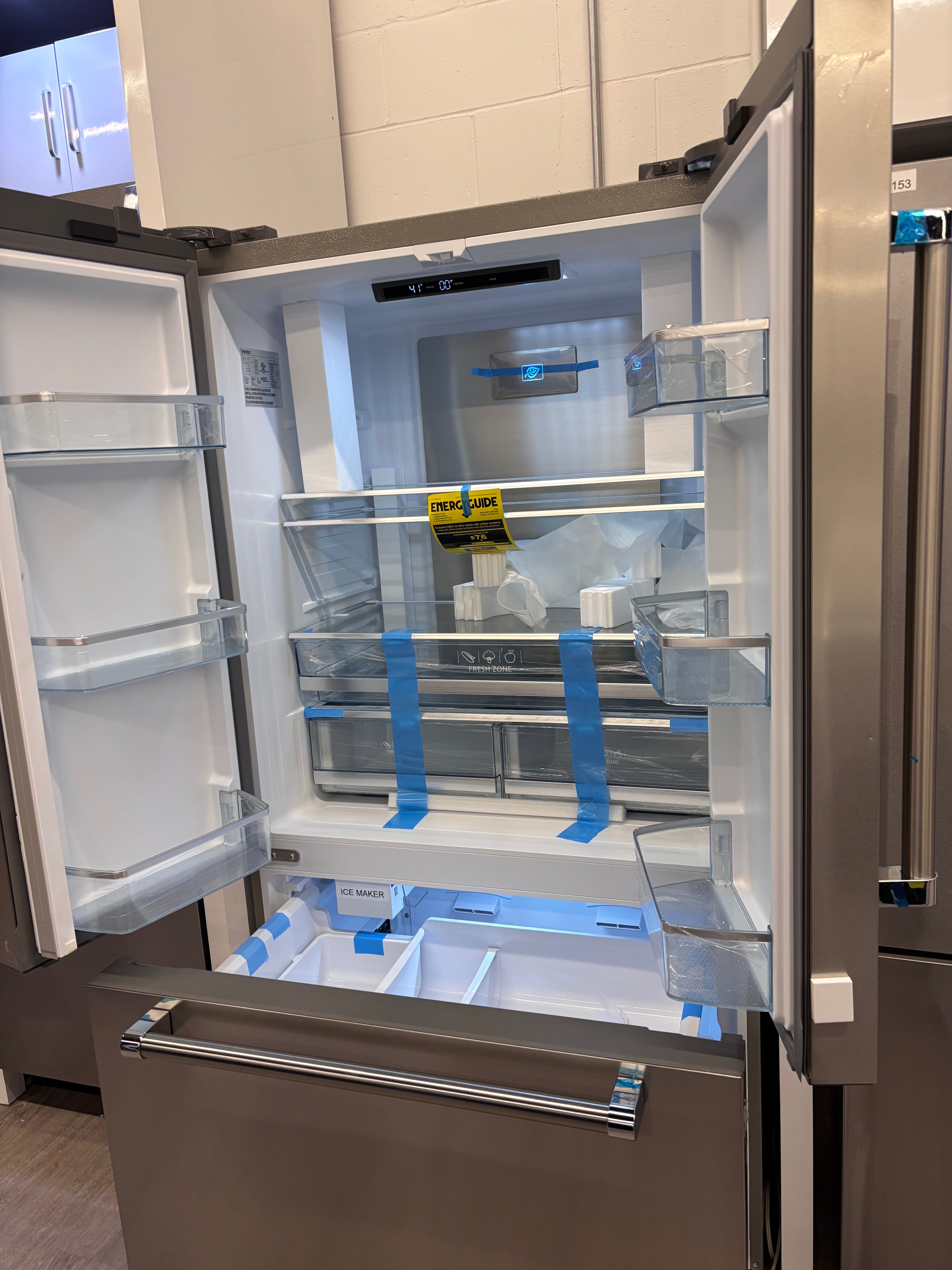 NEW - Vesta 36" French Door Refrigerator, Counter Depth (VRF-YUKON-36SS)