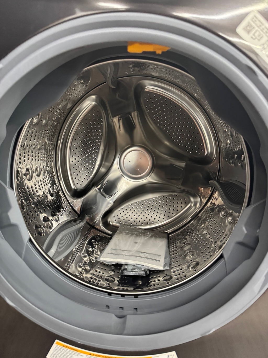 LG WM8900HBA 29” 6.0 cu. ft. Front Load Washer – Black Steel