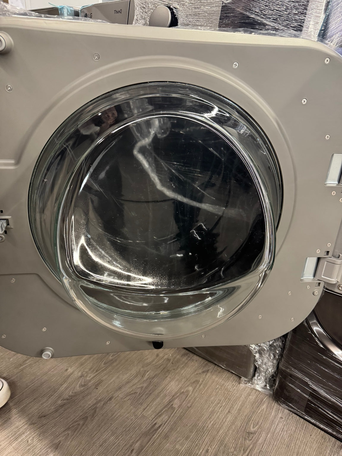LG WM8900HBA 29” 6.0 cu. ft. Front Load Washer – Black Steel