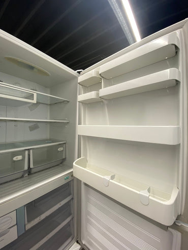 Samsung 33" Bottom Mount Fridge - RB1855SW