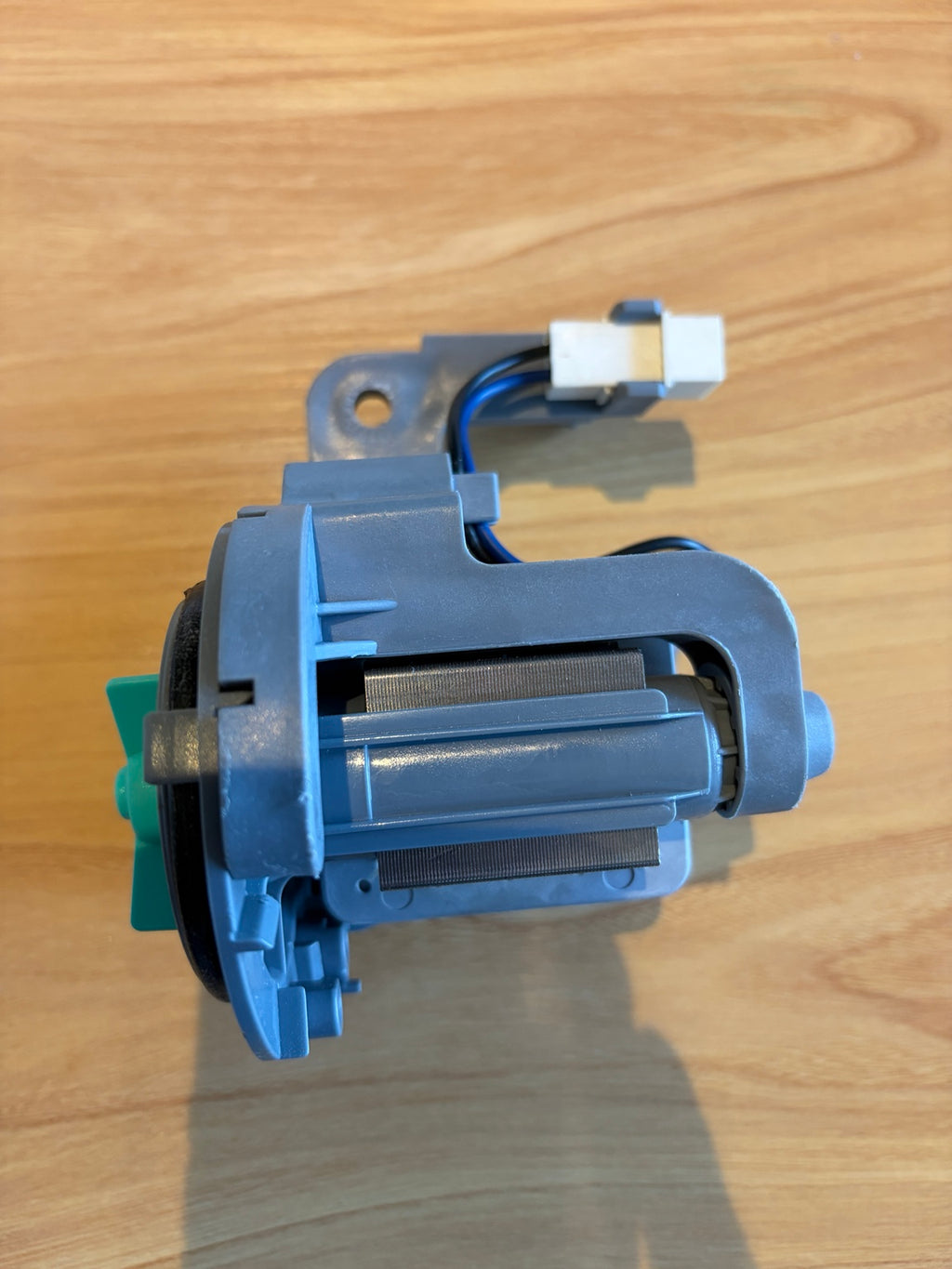 Washer drain pump motor W10425238 – view 3