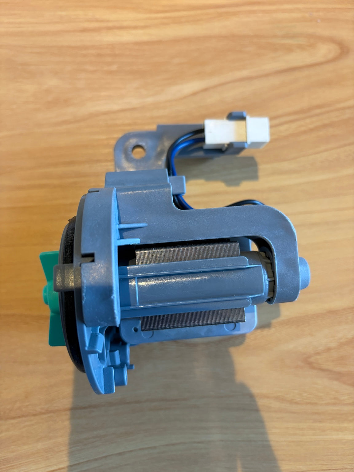 Washer drain pump motor W10425238 – view 3