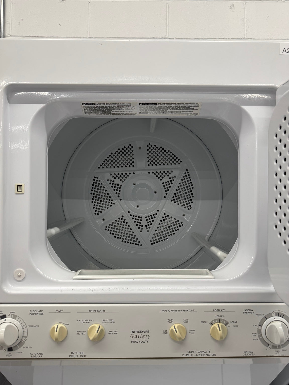 Frigidaire Gallery stacked washer dryer A2686 view 5