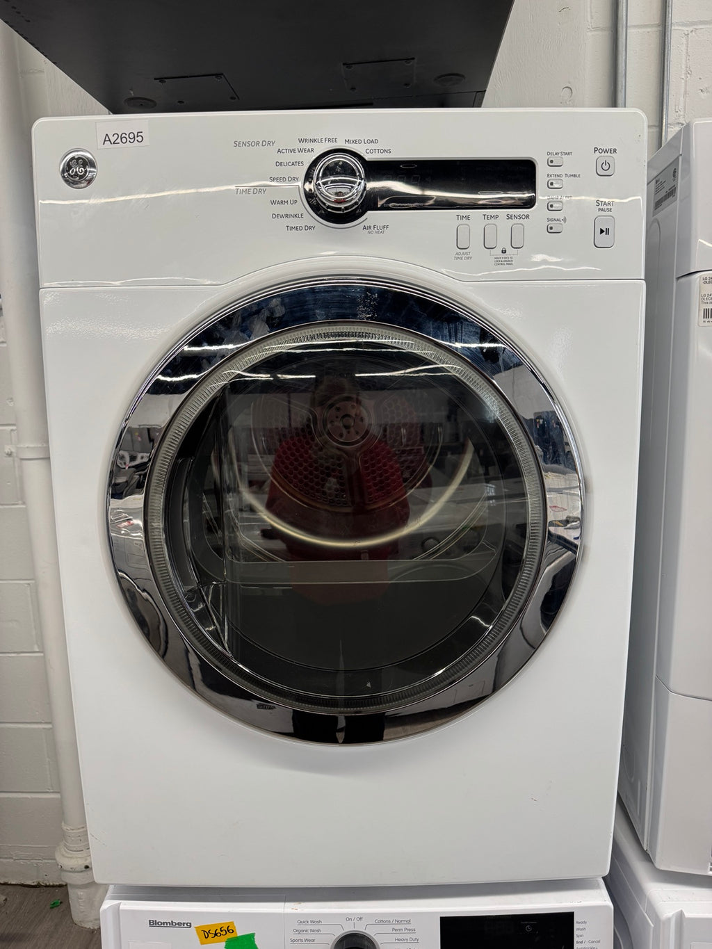 GE PCVH480EK0WW compact electric dryer A2695 photo 1