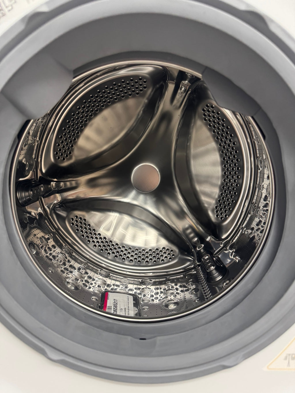 New LG WM1455HWA 24 inch front load washer white Ottawa view 6