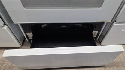 GE 30" White Coil Top Range- JCBP24ODM2WW