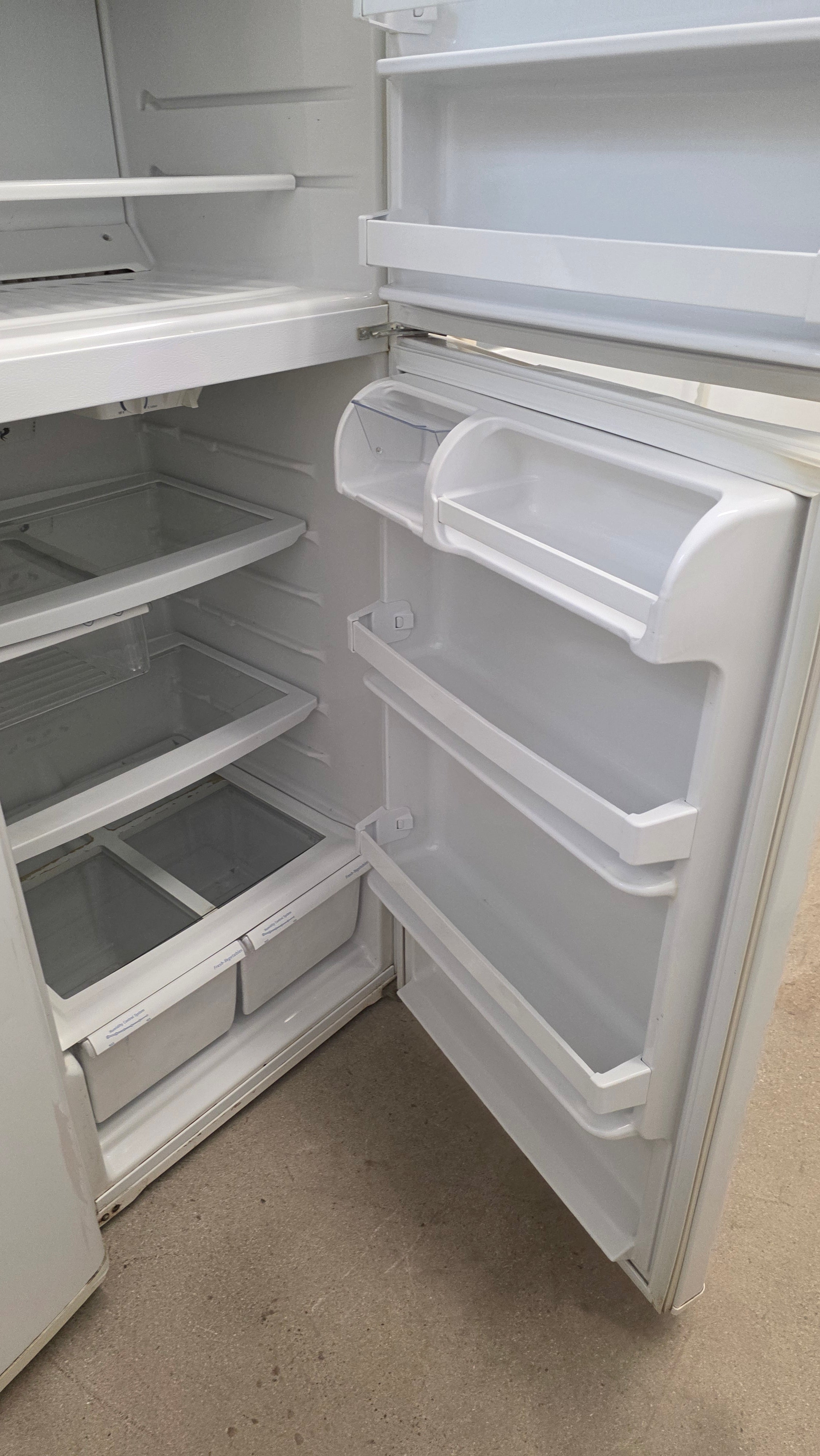 Kenmore 28" Top Freezer Fridge 106.6281250