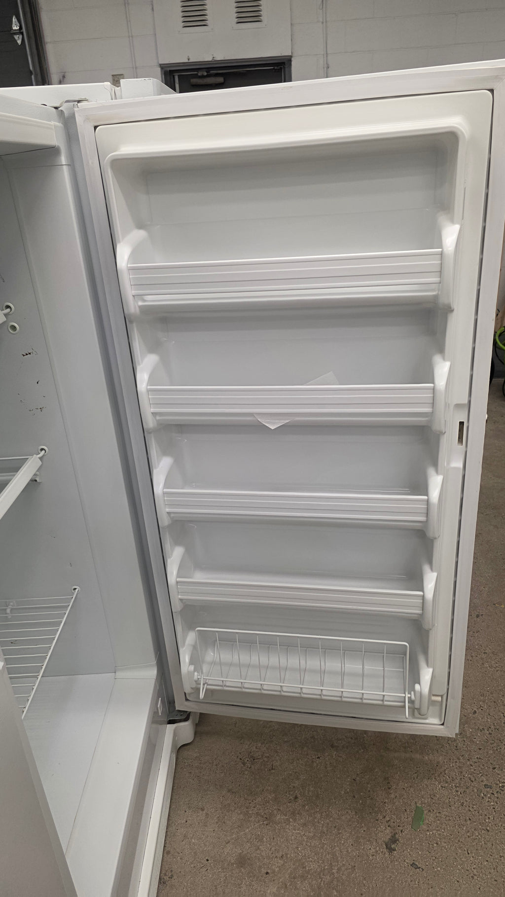 Kenmore 28" Upright Freezer- 970-184120