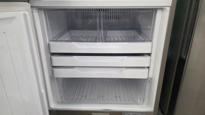Open Box Fisher Paykel 25" Bottom Freezer Fridge RF135B