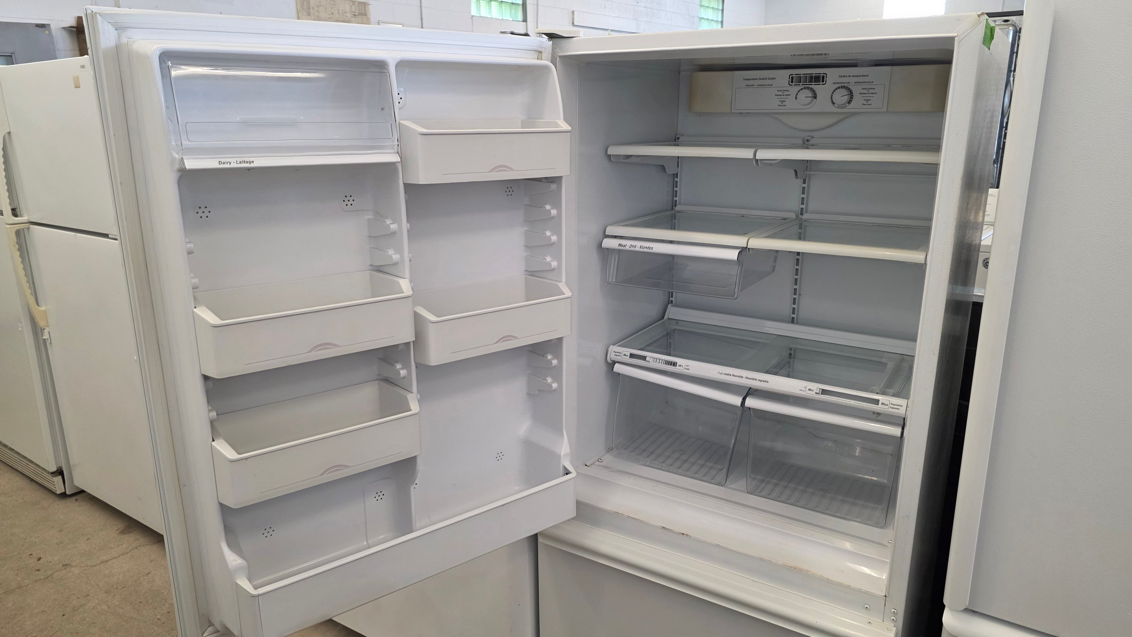 GE Profile 30" Bottom Freezer Fridge -TDC18PAAWW