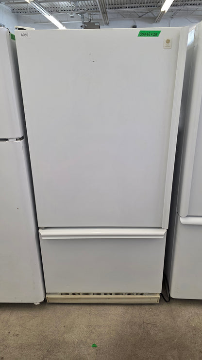 GE Profile 30" Bottom Freezer Fridge -TDC18PAAWW
