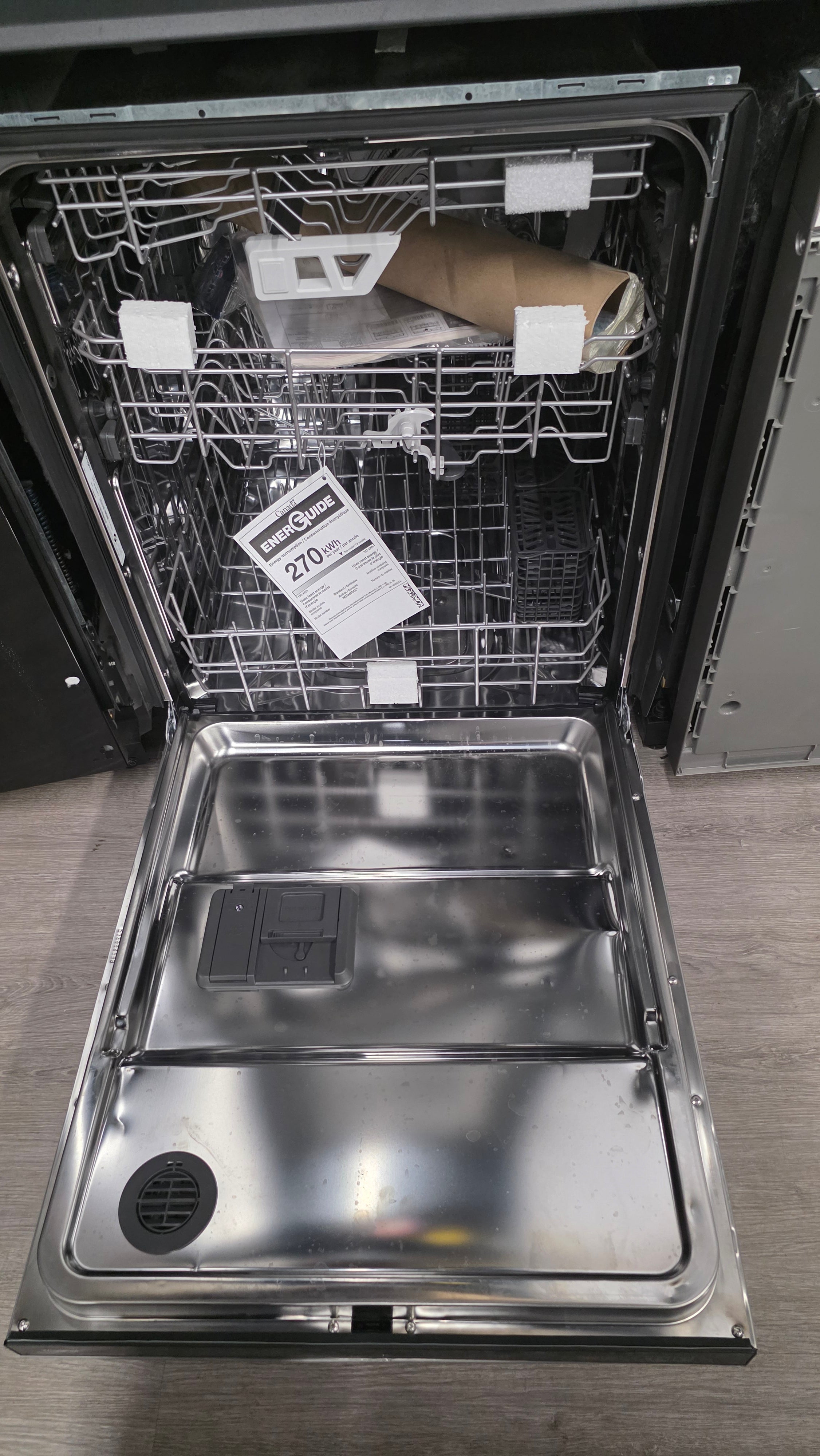Open Box Whirlpool 24" Stainless Steel Dishwasher WTA80SAKZ3