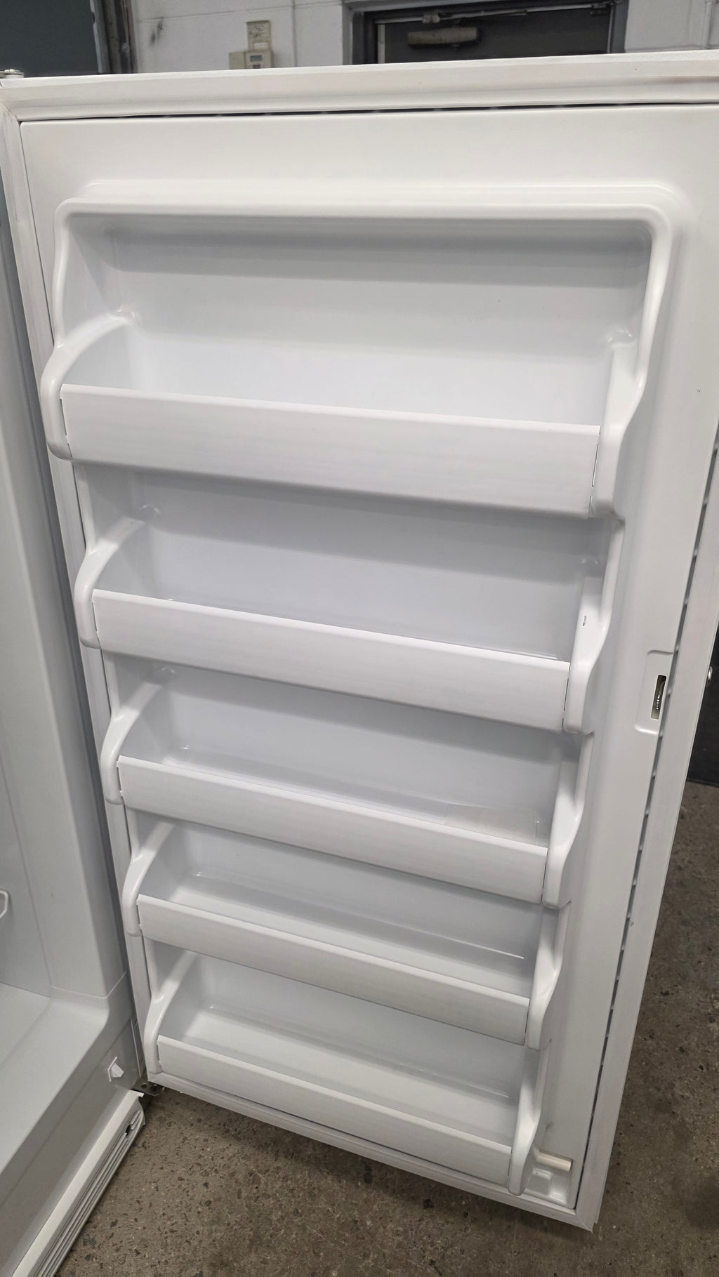 Kenmore 30" Upright Freezer -253.22442412