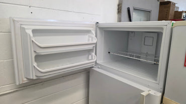 Kenmore 30" Top Freezer Fridge- 970R424123