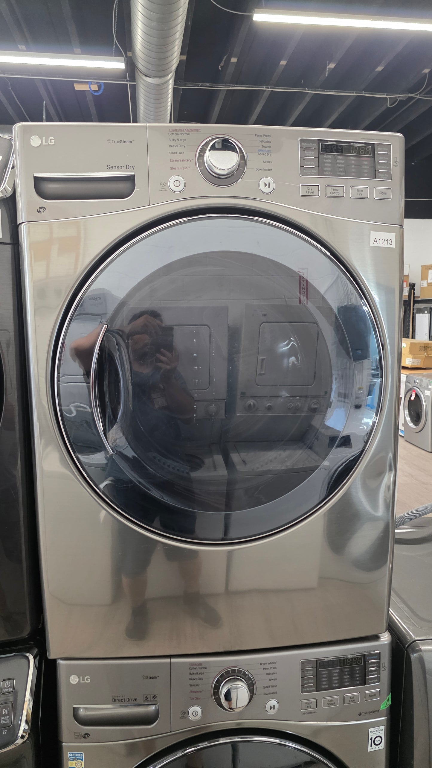 LG 27" Front Load Washer/Dryer Set- washer WM3770HVA /01 dryer DLEX3570V