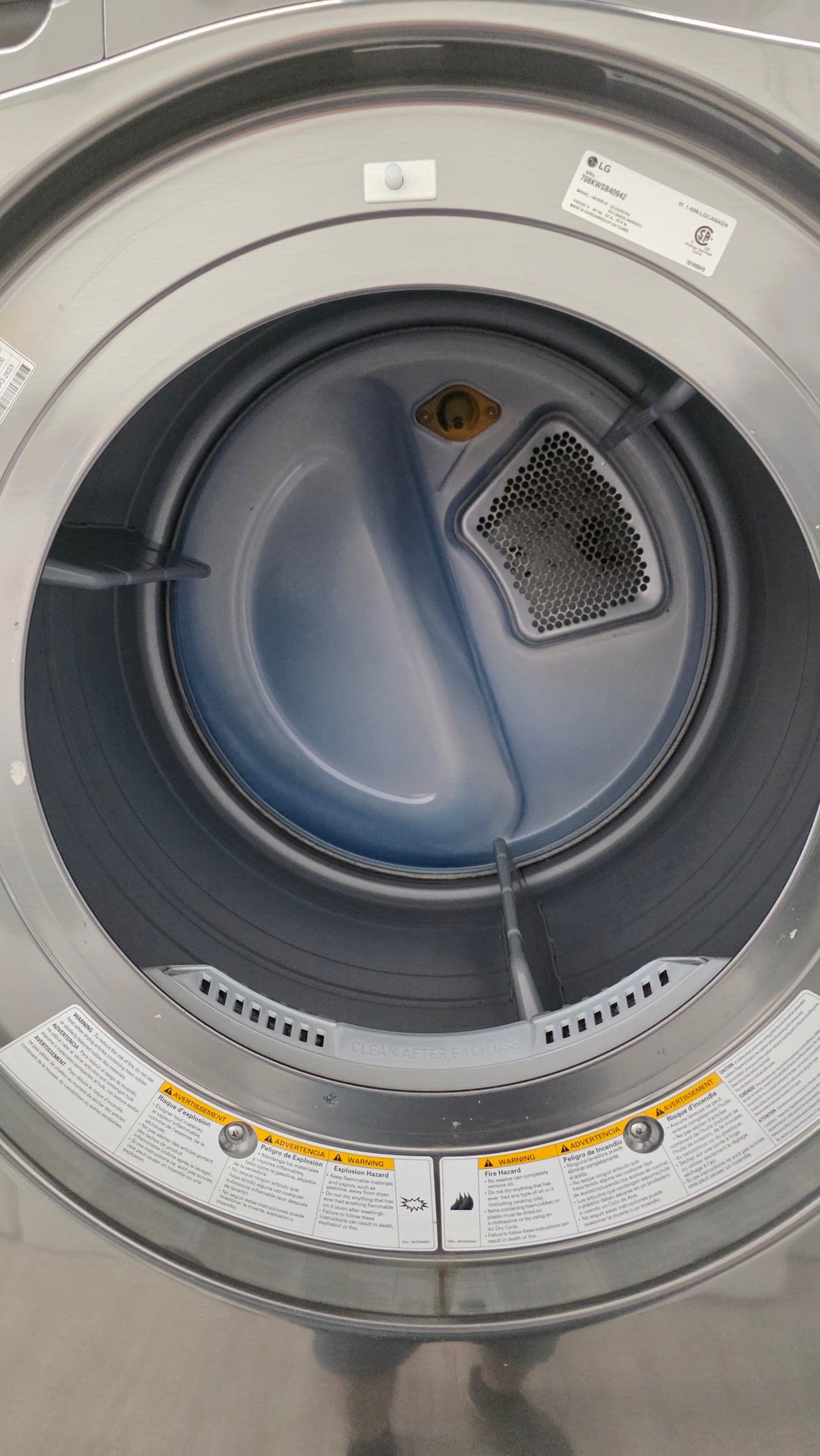LG 27" Front Load Washer/Dryer Set- washer WM3770HVA /01 dryer DLEX3570V