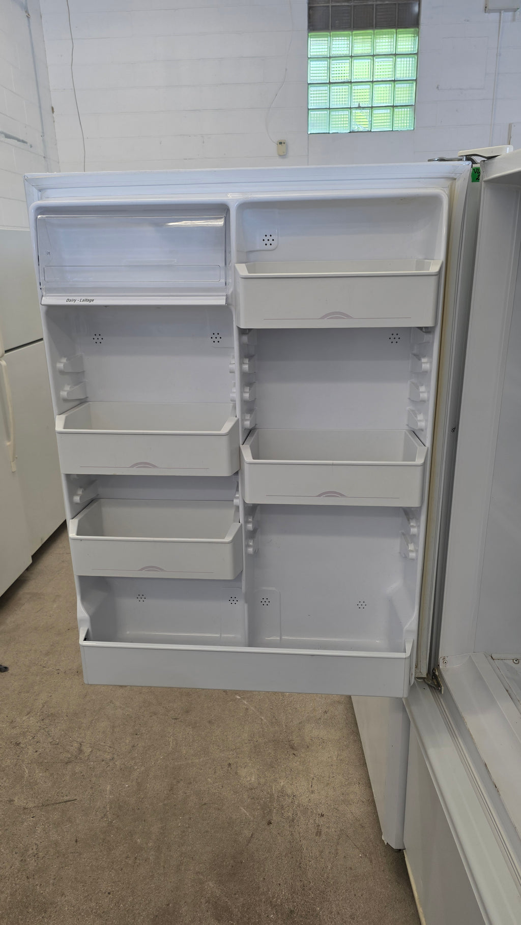 GE Profile 30" Bottom Freezer Fridge -TDC18PAAWW
