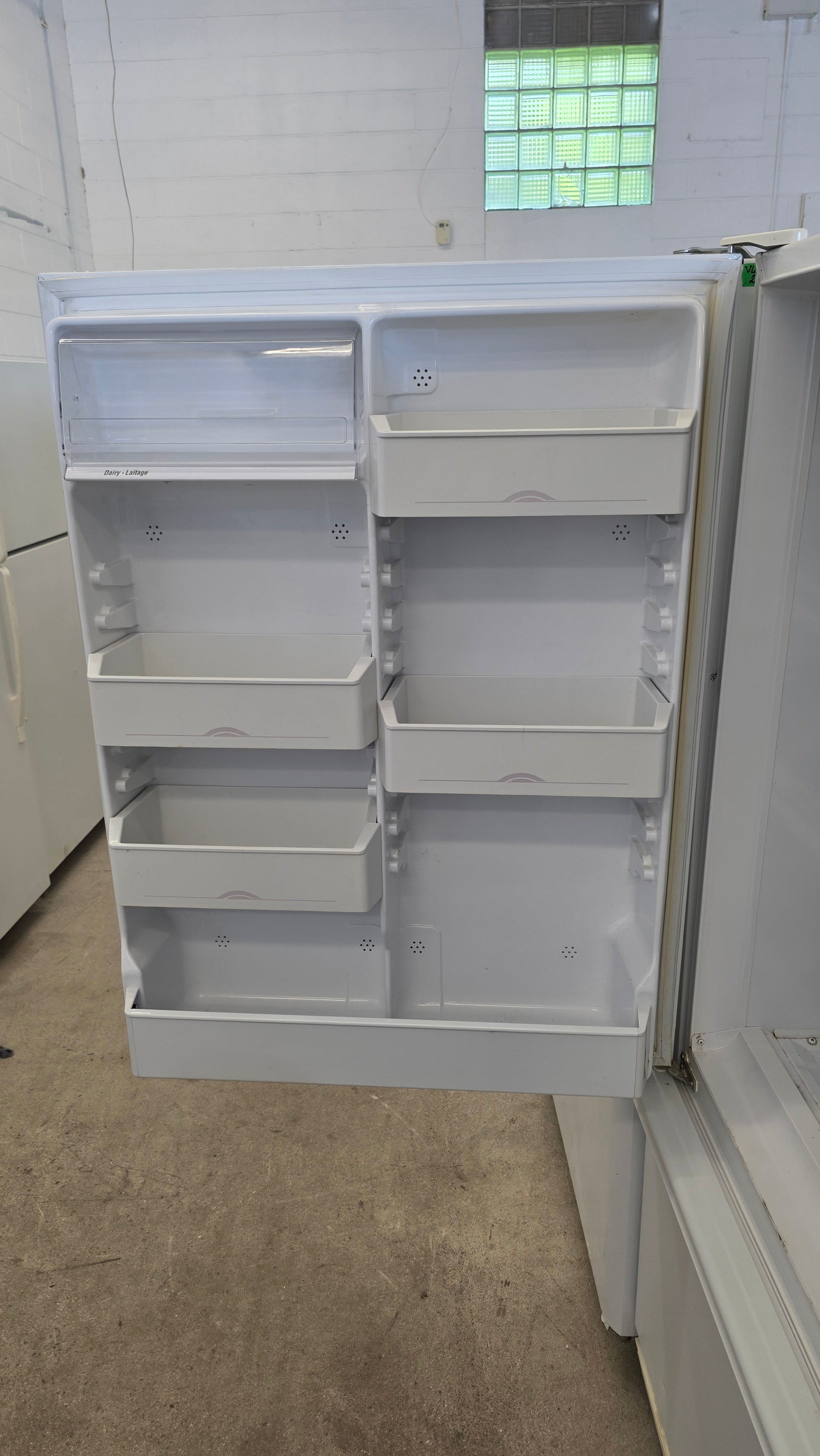 GE Profile 30" Bottom Freezer Fridge -TDC18PAAWW