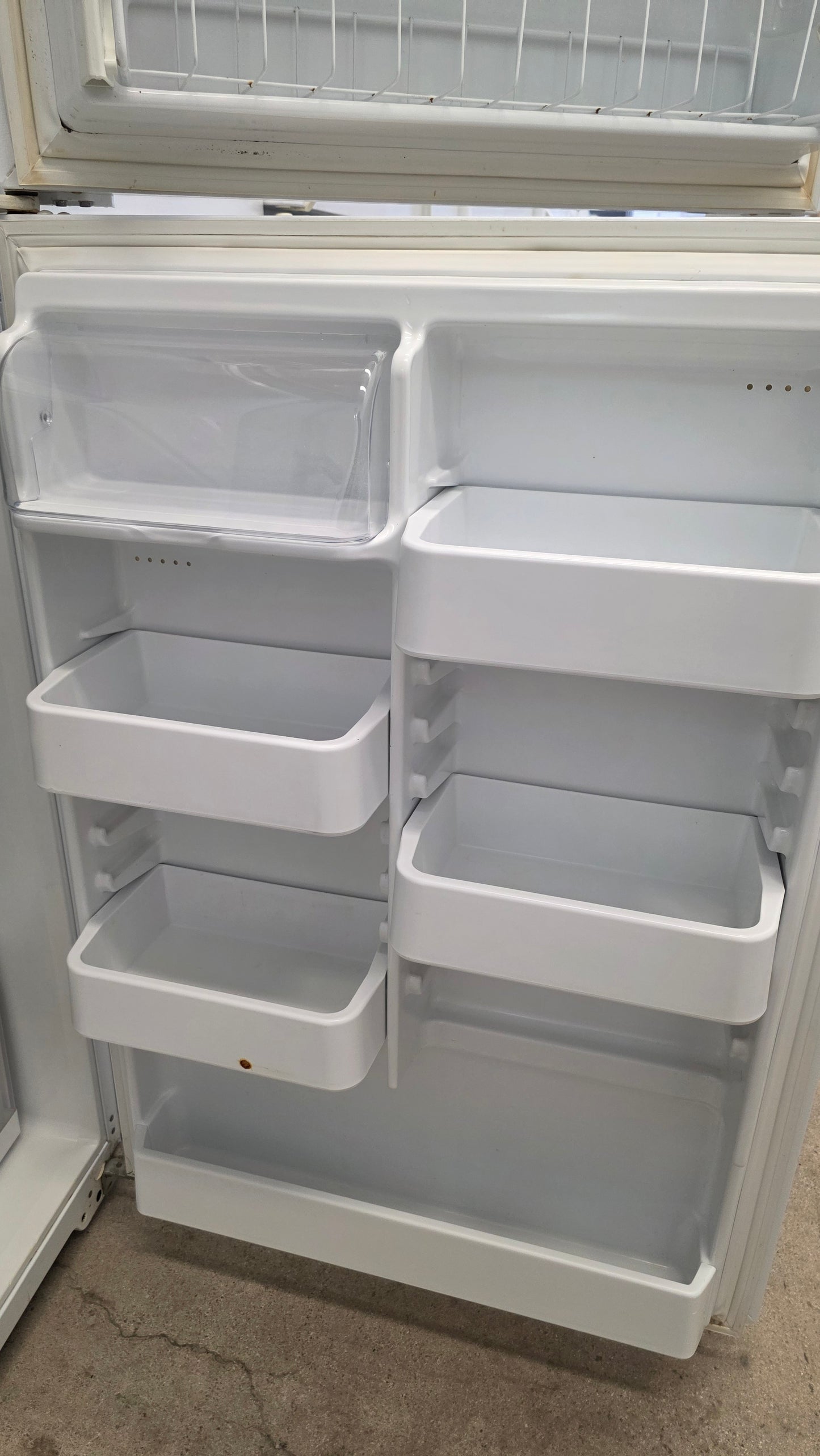 Maytag 30" Top Freezer Fridge- MTB1956GEW