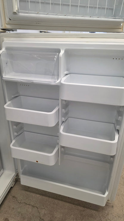Maytag 30" Top Freezer Fridge- MTB1956GEW
