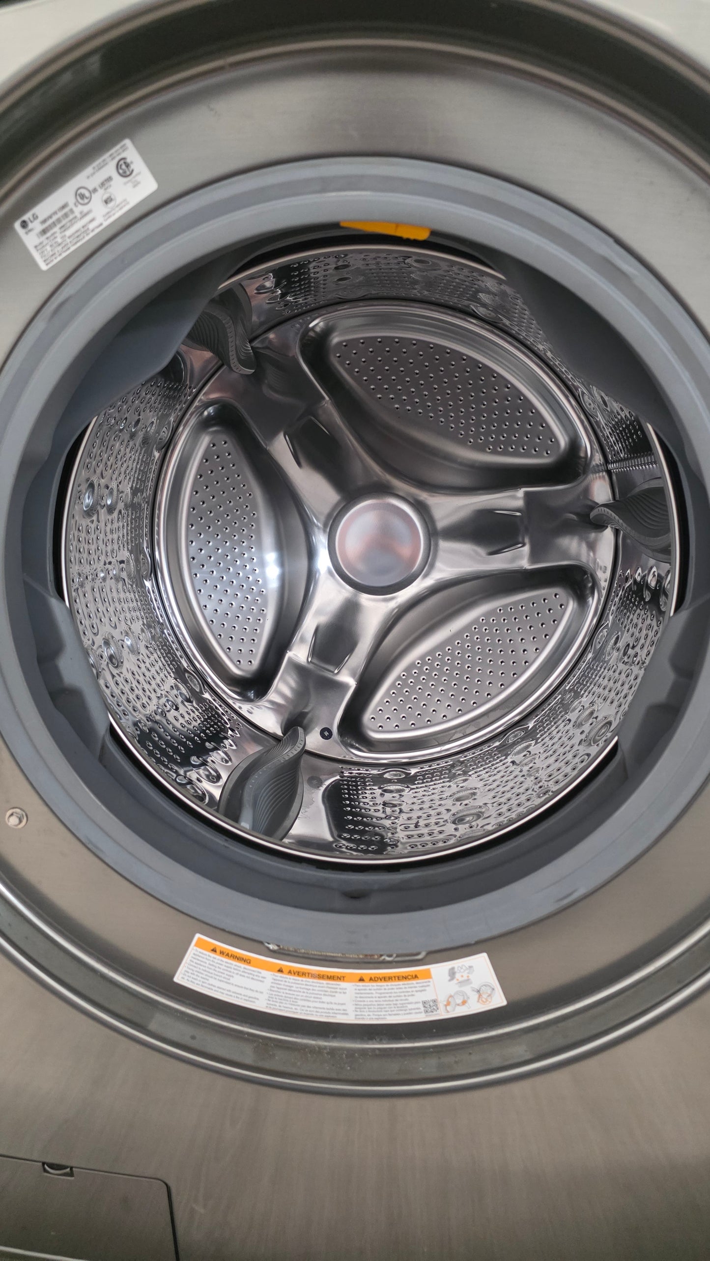 LG 27" Front Load Washer/Dryer Set- washer WM3770HVA /01 dryer DLEX3570V