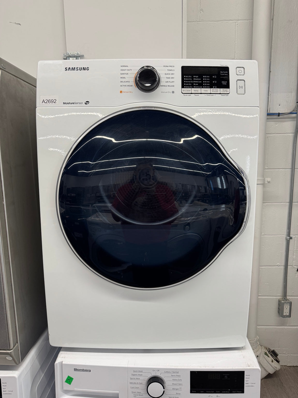 Samsung DV22K6800EW/AC 24 inch electric dryer A2692 view 1