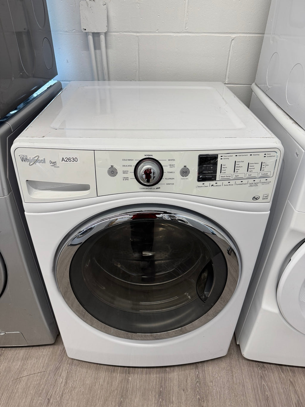 Whirlpool Duet Steam WFW88HEAW0 washer view 2
