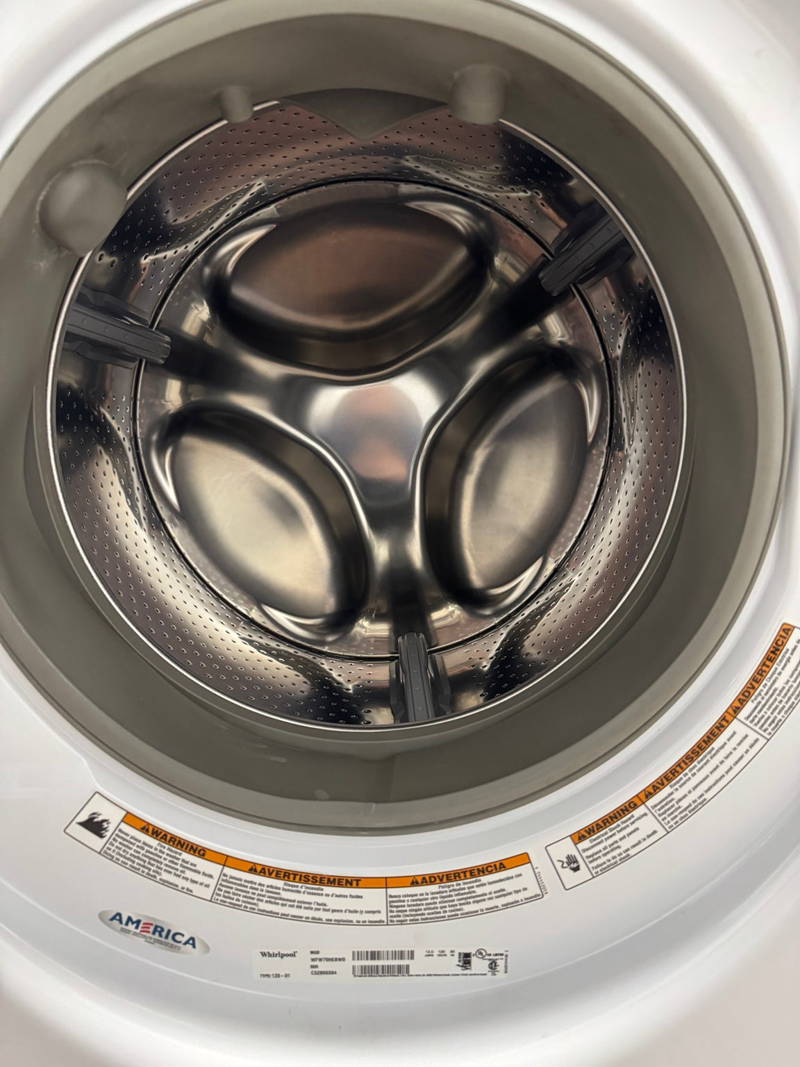Whirlpool WFW70HEBW0 washer photo 2